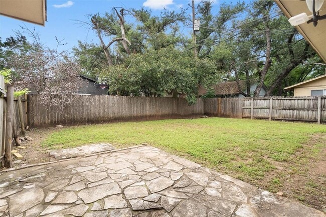 Building Photo - 11908 Broad Oaks Dr