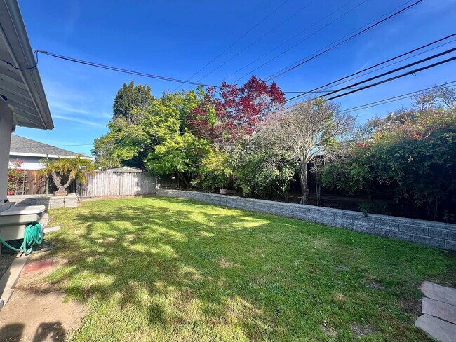 Building Photo - Prime San Jose Home with great backyard!