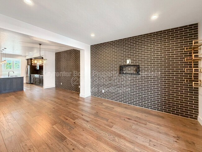 Building Photo - 3033 S Trailwood Way