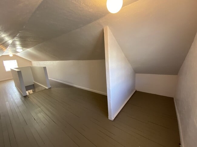 Building Photo - Cozy Chehalis home