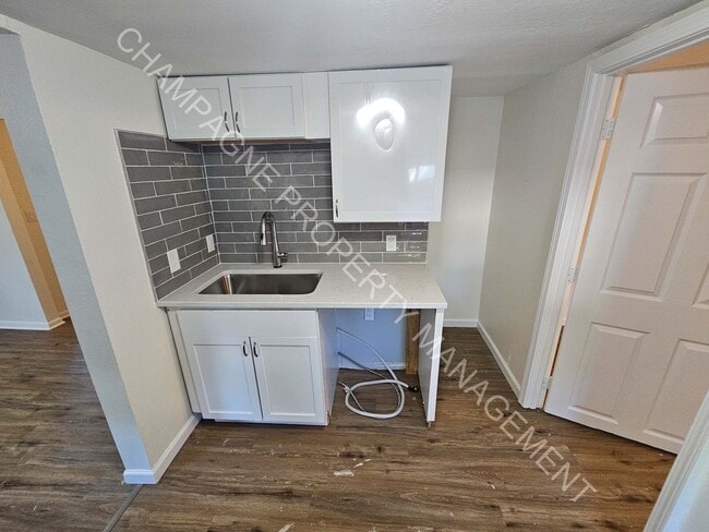 Building Photo - 8104 McGee St