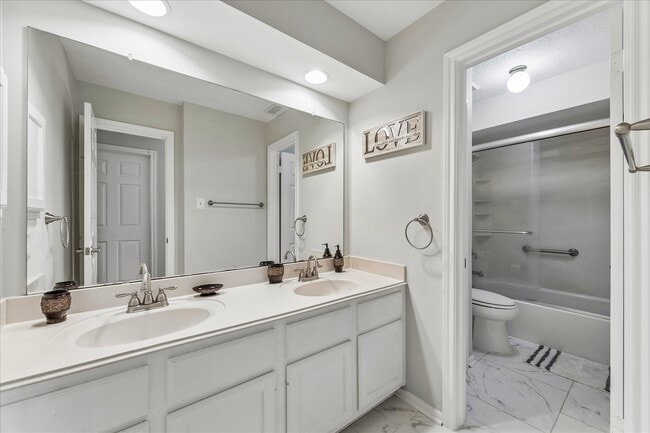 Building Photo - 11818 Orchard Mountain Dr