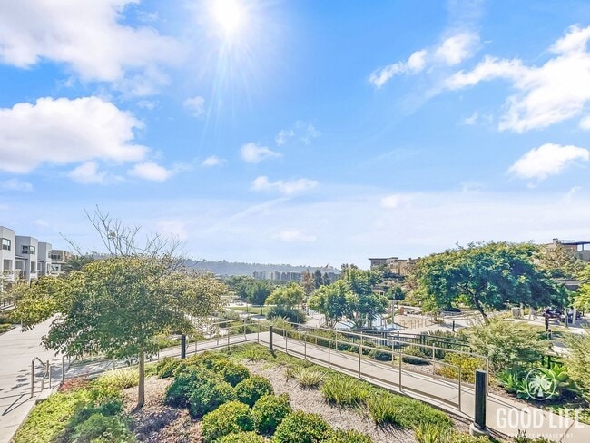 Building Photo - Beautiful 3BD/2.5BA W/ AC and Attached Gar...