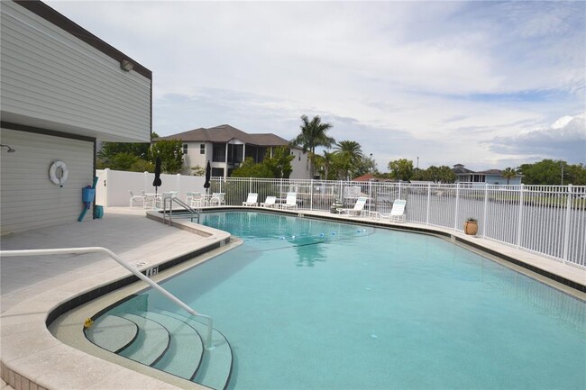 Building Photo - 329 Moorings Cove Dr