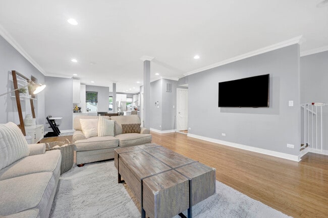 Building Photo - 1626 N Spaulding Ave