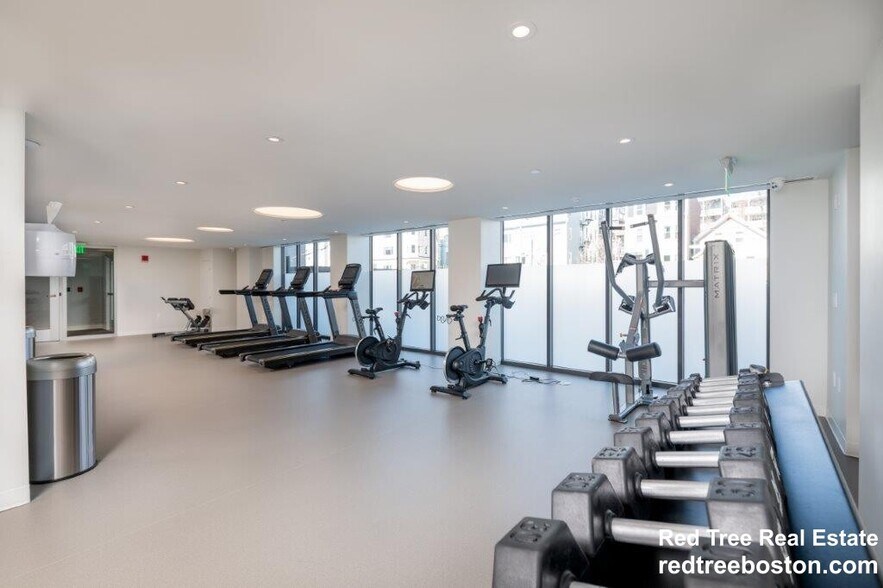 Building Photo - 1410 Columbia Rd