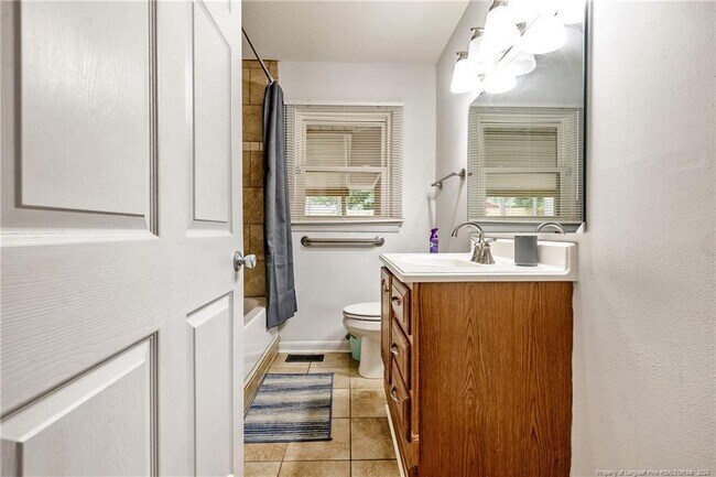 Building Photo - 6433 Milford Rd