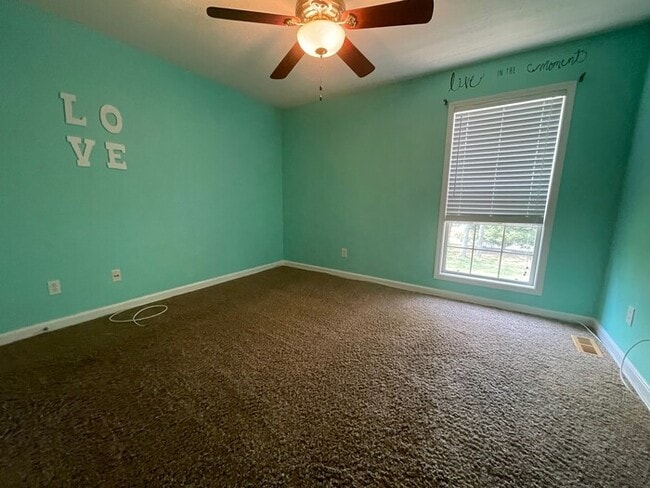 Building Photo - 5BD/4BA Single Family Home
