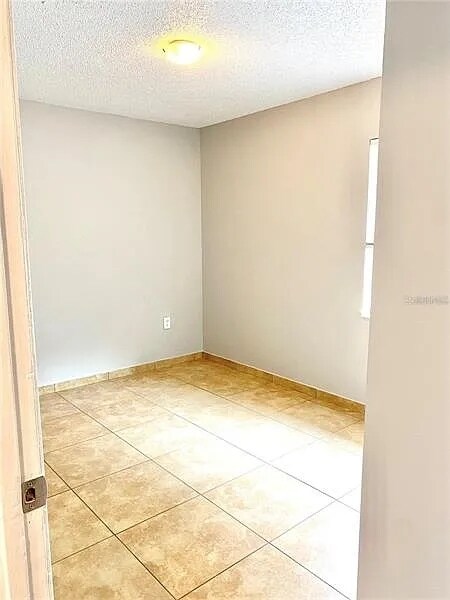 Building Photo - 2720 S Sunrise Ct
