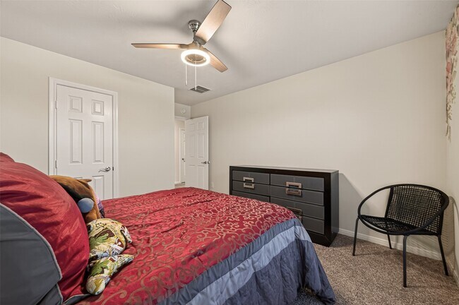 Building Photo - 6546 Grapevine Bend