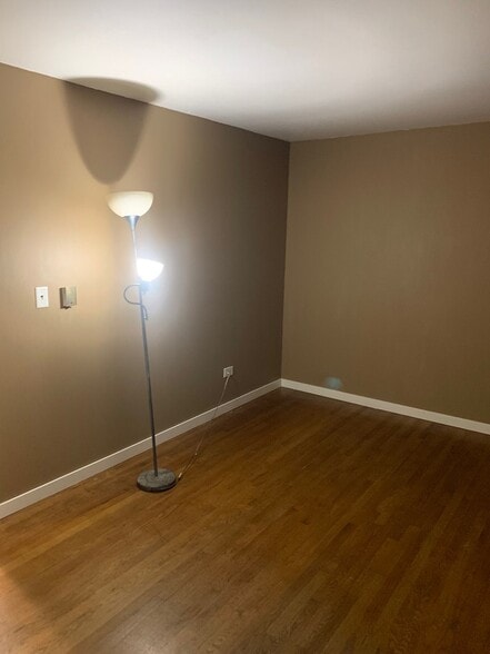 Building Photo - 2138 Hebron Ave