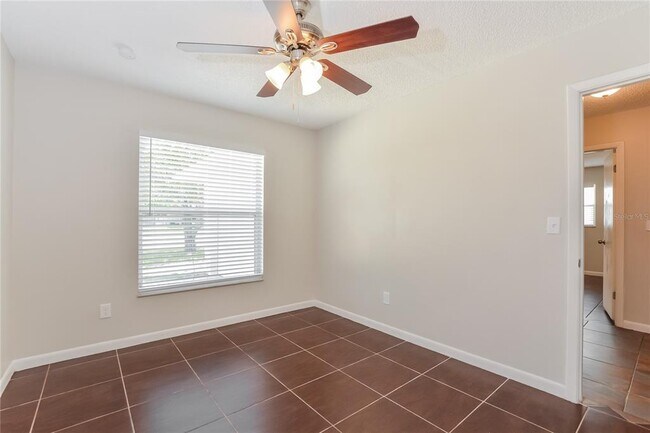 Building Photo - 2801 Fern Ln