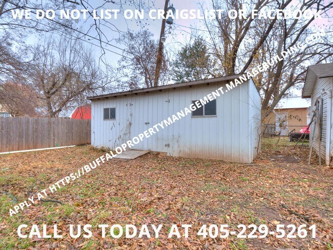 Building Photo - 1427 NW 40th St