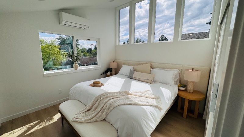 Building Photo - 11330 12th Ave NE