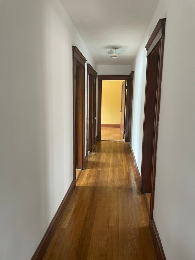 Building Photo - 202 High St