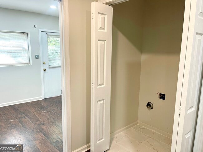 Building Photo - 5435 Winstead Ct SW