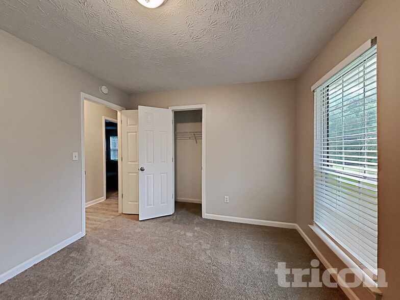 Building Photo - 8583 Misty Creek Cir