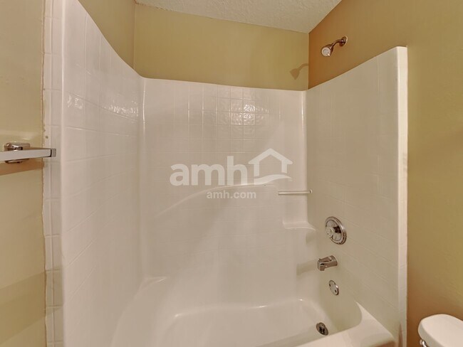 Building Photo - 1461 Whooping Dr