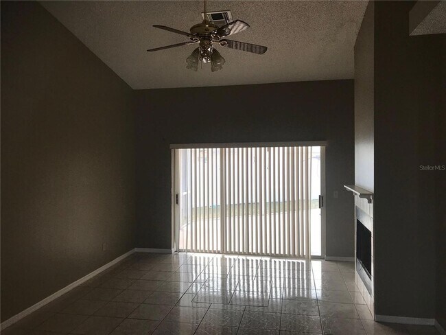 Building Photo - 1112 Gardanne Ct