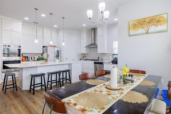 Building Photo - 1913 Equine Rd