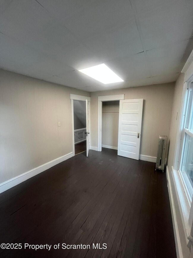 Building Photo - 304 Pittston Ave