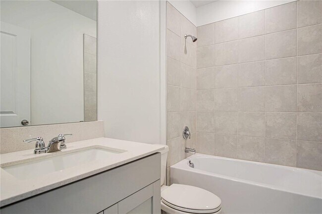 Building Photo - 668 Sand Pne Ln