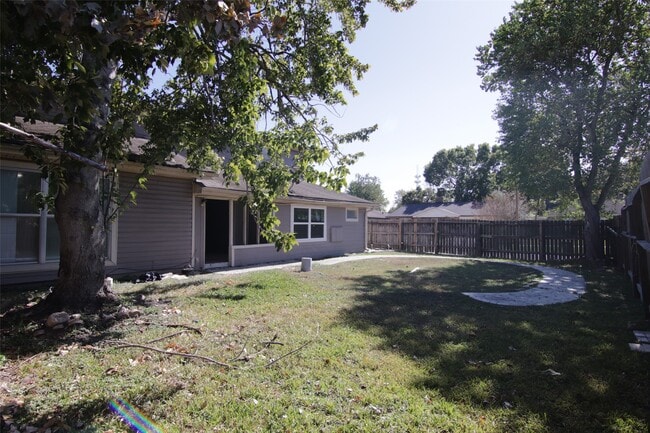 Building Photo - 10426 Cedar Towne Ln