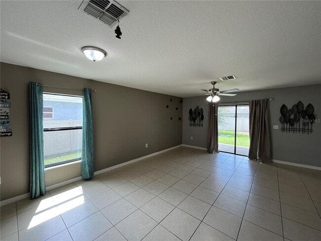 Building Photo - 2121 Hibiscus Pl
