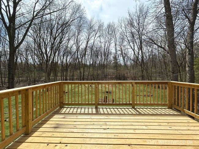 Building Photo - 5347 Wedgewood Dr