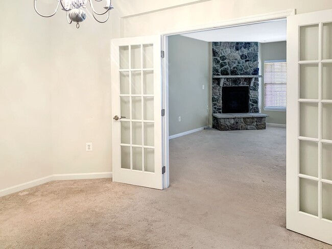Building Photo - Beautiful & Spacious 2 Bedroom, 2 Bathroom...