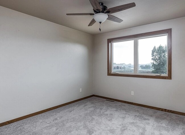 Building Photo - 1139 Craftsmen Ct