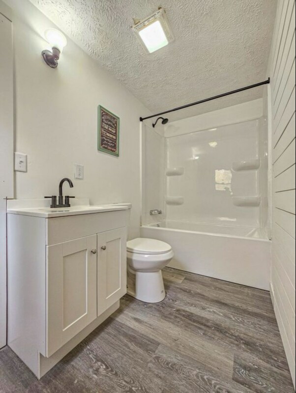 Building Photo - 1123 OH-552