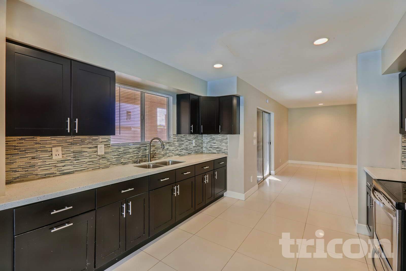 Building Photo - 2613 N 89th Dr