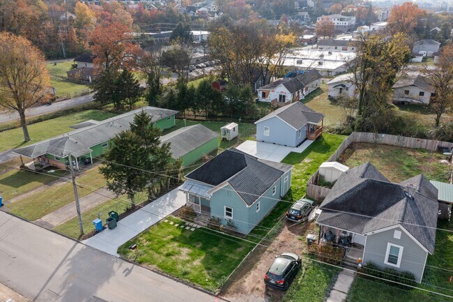 Building Photo - 24 Sawyer St