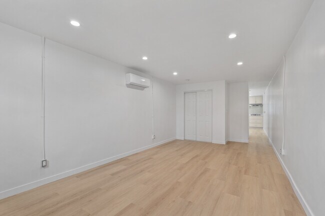 Building Photo - 1195 Georgia St