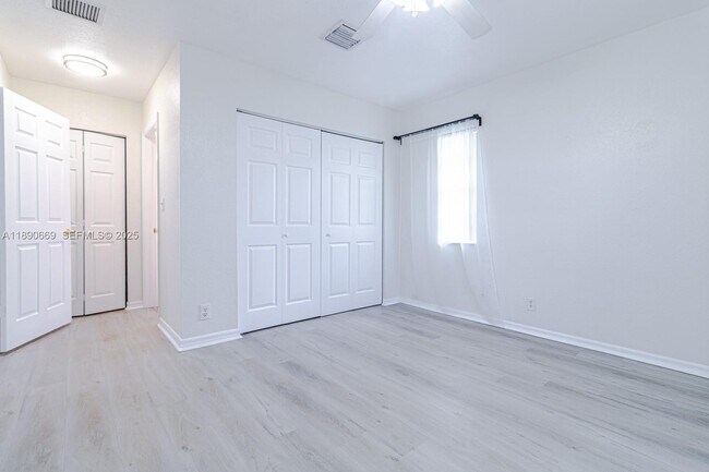 Building Photo - 116 NW 6th Ave