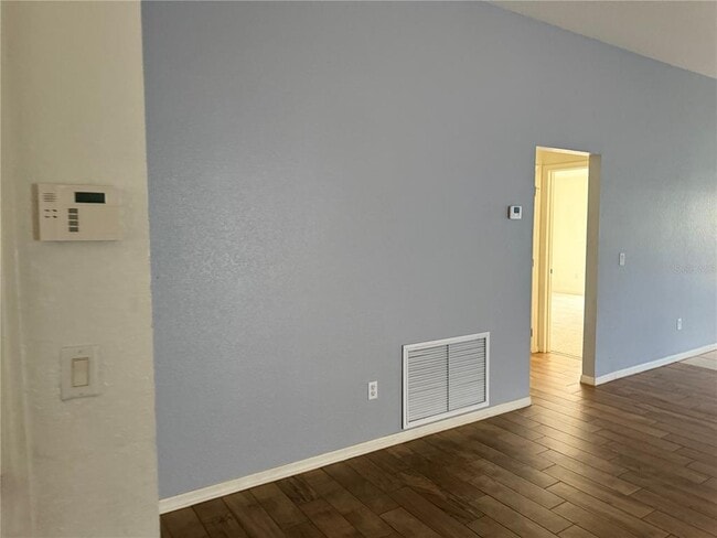 Building Photo - 14 Sunrise Dr