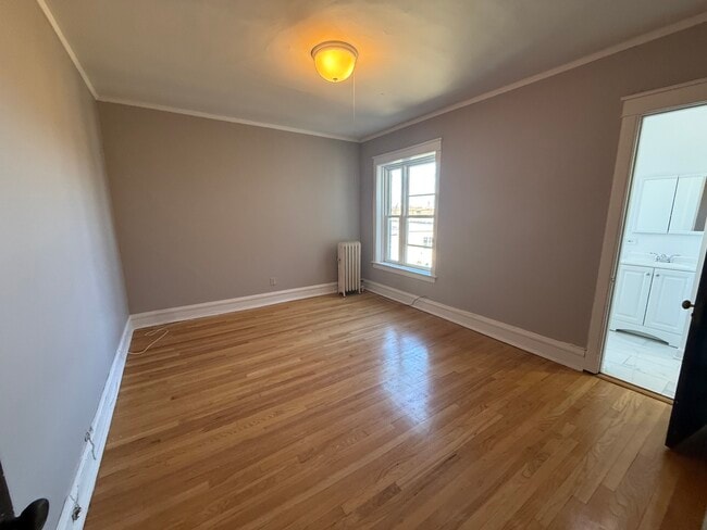 Building Photo - 3943 N Kostner Ave