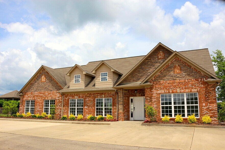 Building Photo - 124 Clover Cir