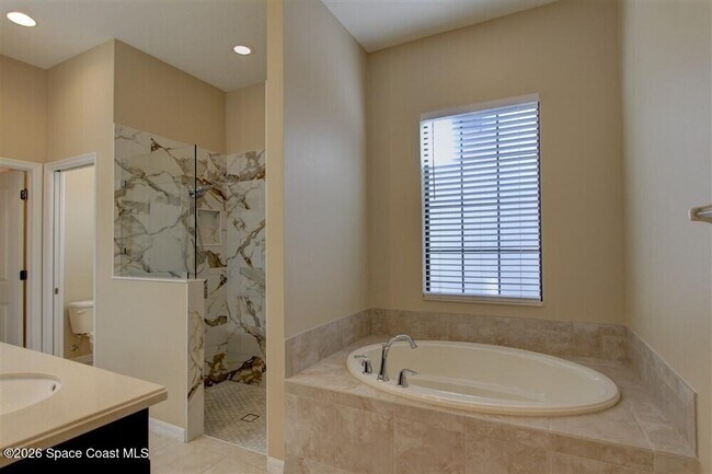 Building Photo - 8810 Napolo Dr