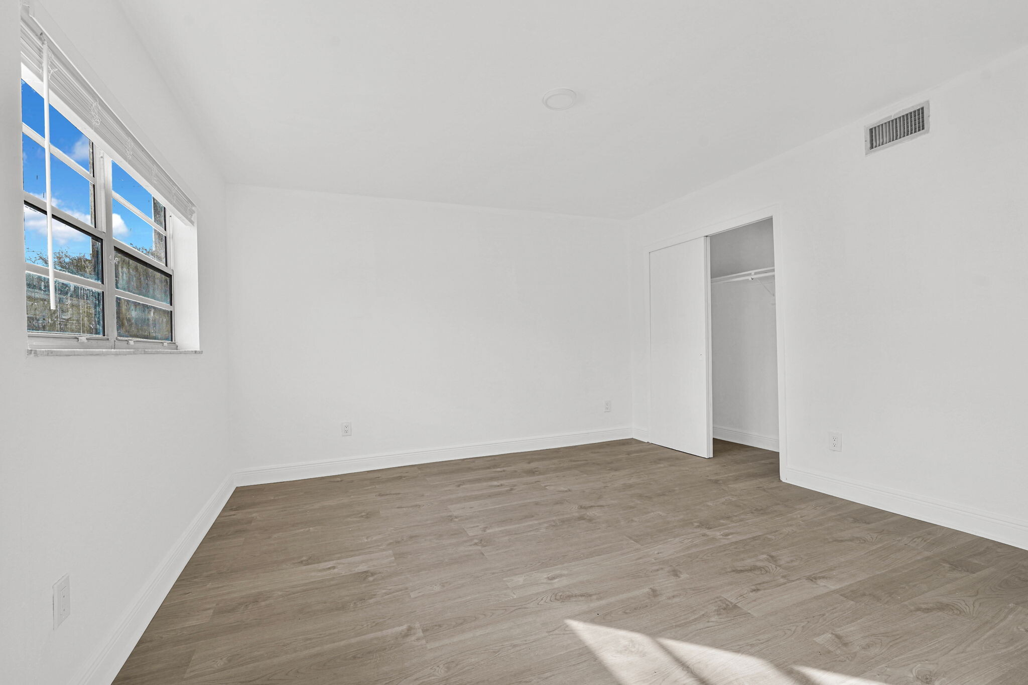 Building Photo - 8276 NE Miami Ct