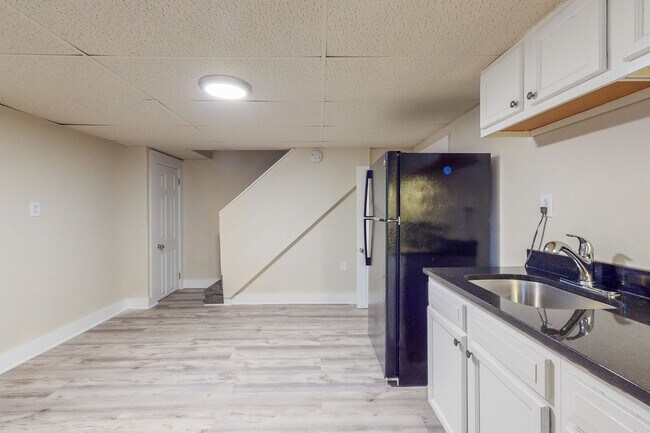 Building Photo - 3440 Mayfield Ave