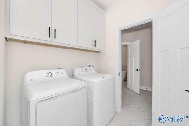 Building Photo - 10 Mountain Vis Cir