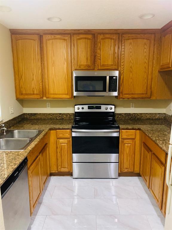 Building Photo - 5384 River Rock Rd