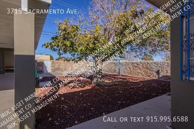 Building Photo - 3715 Sacramento Ave