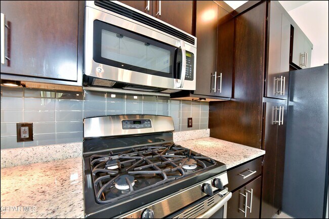 Building Photo - 5973 Cartagena Cir