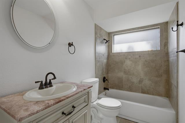 Building Photo - 2119 Pueblo Dr