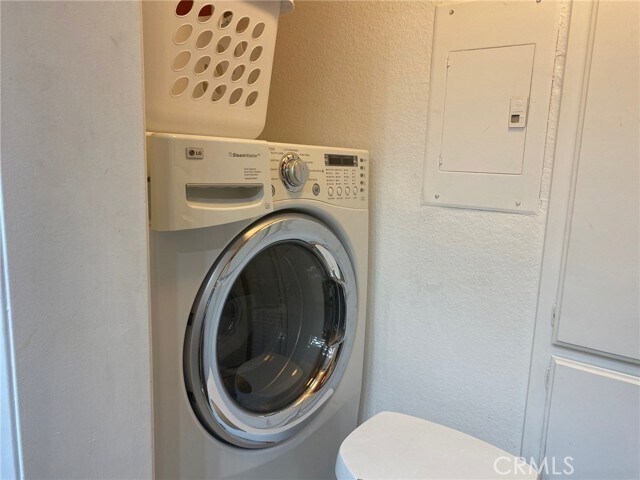 Building Photo - 2563 Plaza del Amo Plz