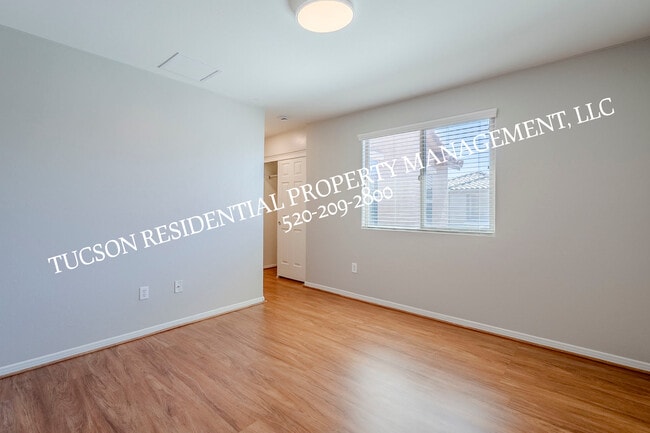 Building Photo - 10534 E Native Rose Trail