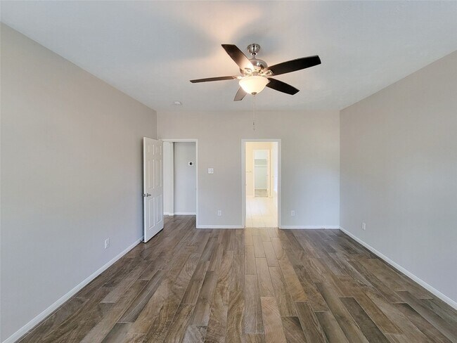 Building Photo - 31406 Capella Cir